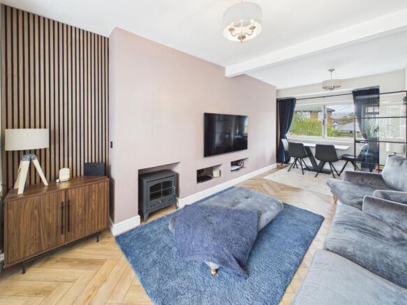 Living Room/Dining Area