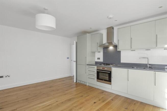 Flat 5, 13 Priory Rd, HP13 6SL-8.jpg