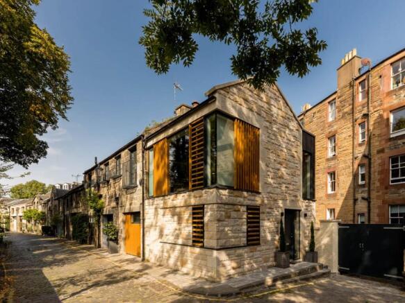 65336_CircusLane001