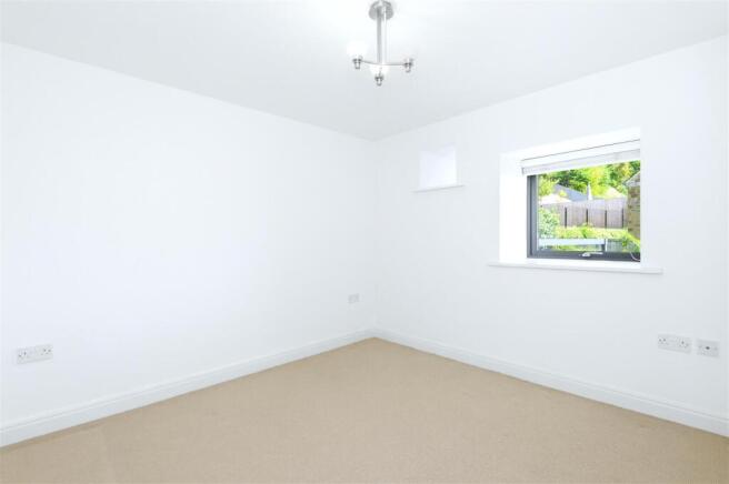 3 bed Semi-Detached for sale Image 11
