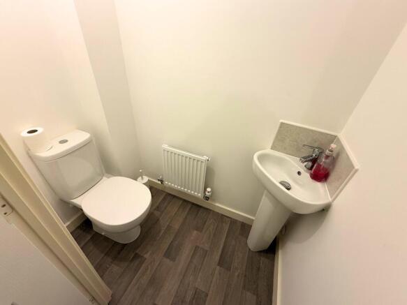 Cloakroom/wc