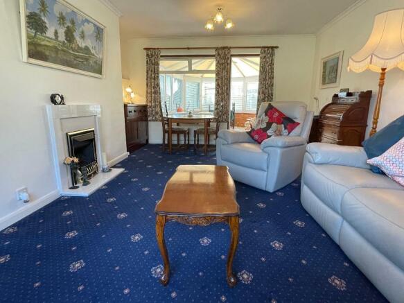 20'0 x 13'0 sitting room