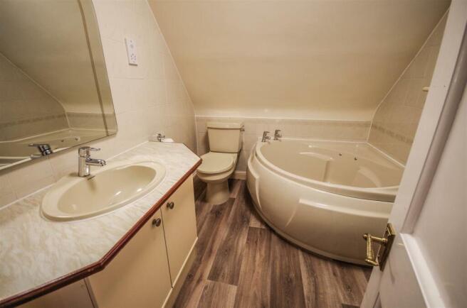 Ensuite Bathroom