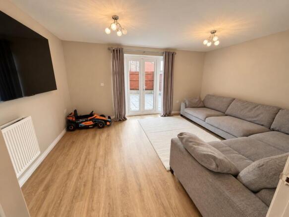 Bro Ger-Y-Nant, Caerphilly, CF83 photo 4
