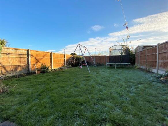 Well-Appointed Private Garden 952