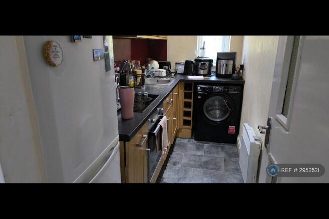 3 bed Flat to rent Image 4