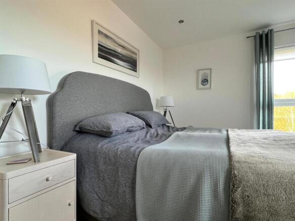 2 bed Apartment for sale Image 10