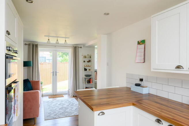 3 bed Semi-Detached for sale Image 9