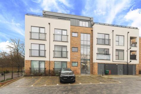 Kenley Place, Uxbridge, UB8