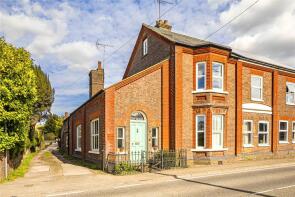 15, Main Road South, Berkhamsted HP4 1QX