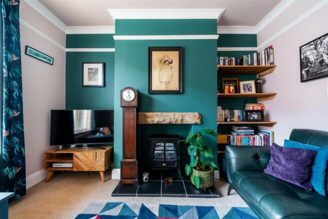 Living Room-5.jpg