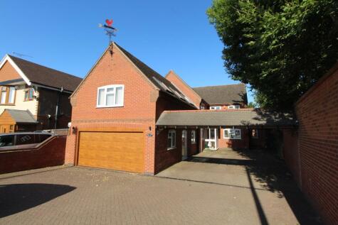 Leicester Road, Lutterworth, LE17