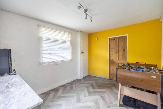 3 bed Semi-Detached for sale Image 12