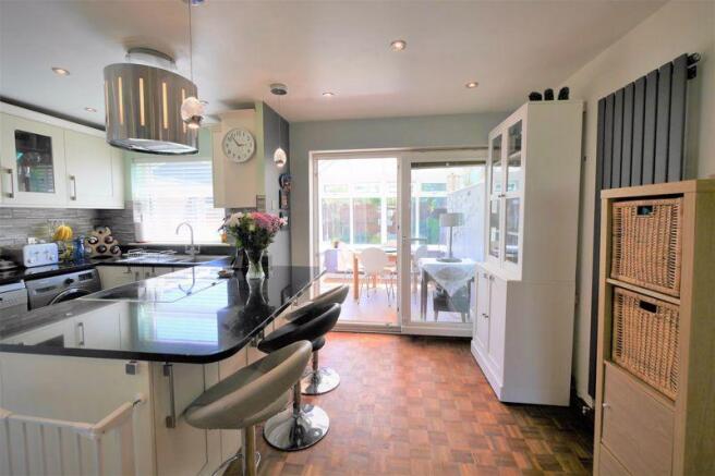KITCHEN/BREAKF...
