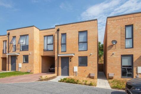 Curton Close, Harrow, Edgware, HA8