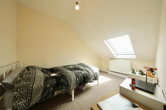 8 bed Block of Apartments for sale Image 9
