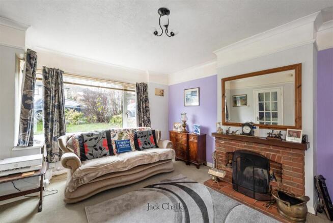 9 The Meadow, TN2 4EH 003.jpg