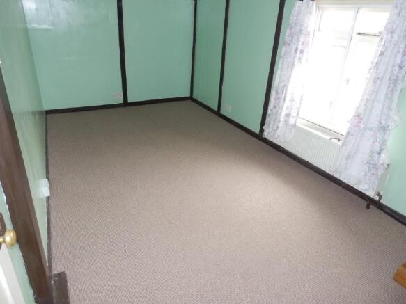 BEDROOM 2