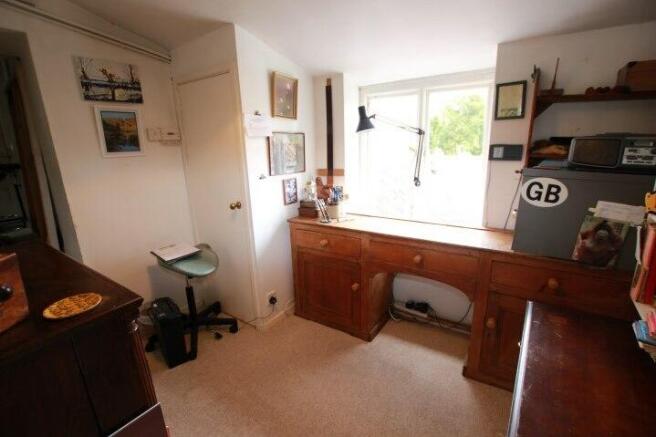 Photo 8