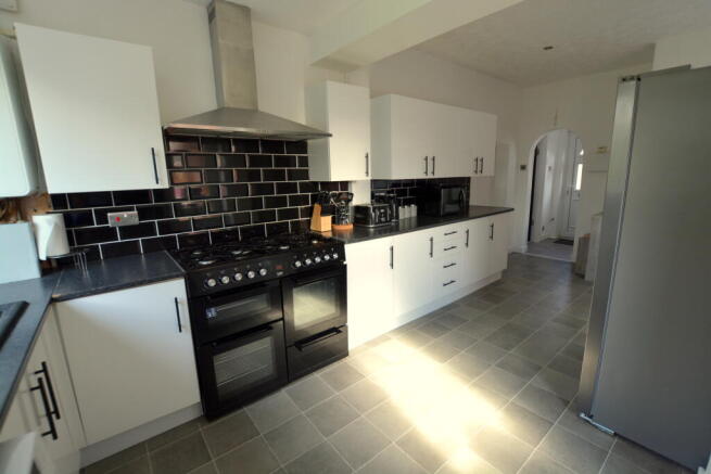 Moorfield Avenue, Denton, Tameside, M34, Greater Manchester photo 4