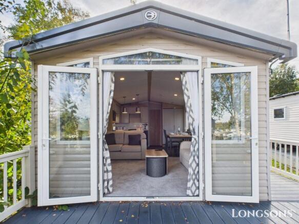 Cam02173g0 Pr0279 Still038