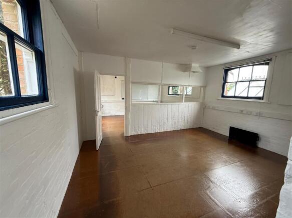 Unit 1 The Old Stables-6.jpg