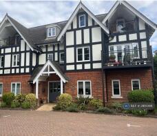 Flat 2, 86 The Lodge, Packhorse Road, Gerrards Cross SL9 8JG
