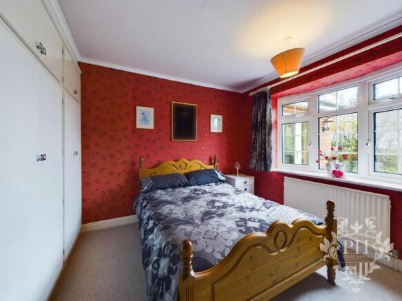 3 bed Detached Bungalow for sale Image 7