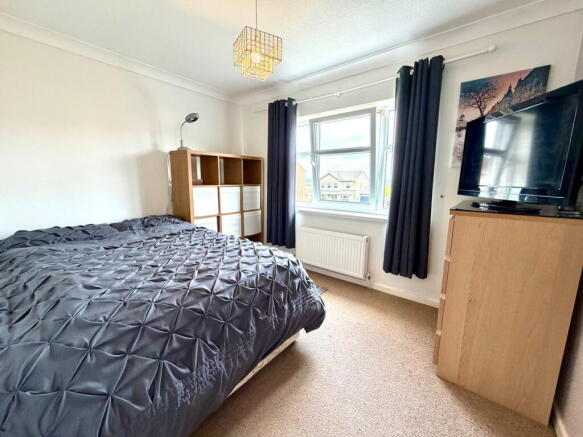 4 bed Detached for sale Image 11