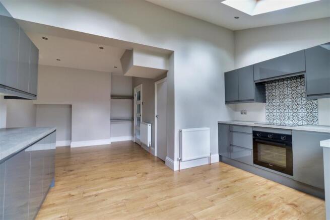 BESPOKE DINING KITCHEN