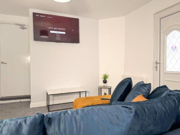 5 bed House to rent Image 6