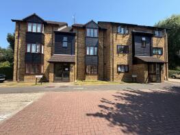 65, Turnpike Lane, Uxbridge UB10 0AJ