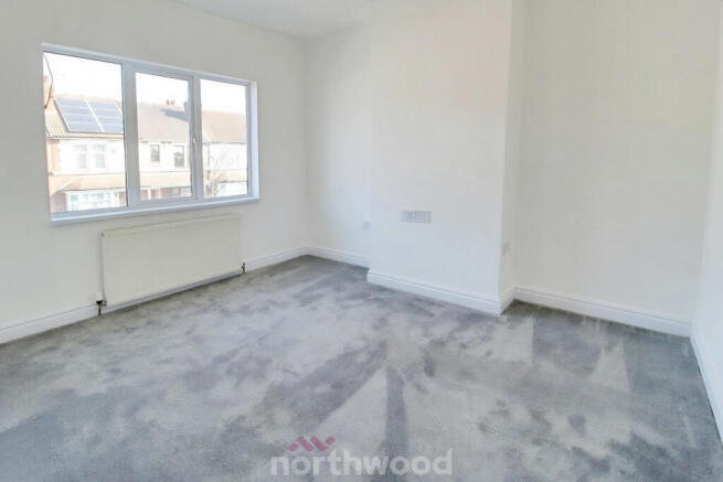 3 bed Terraced to rent Image 11