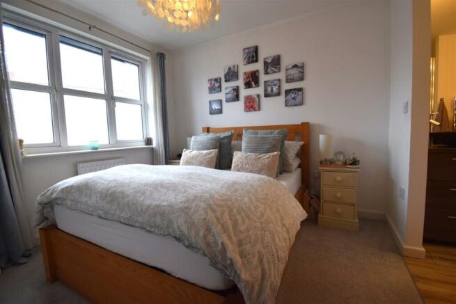 Bedroom 1.JPG