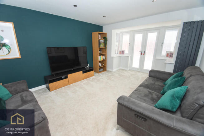 4 bed Detached for sale Image 4
