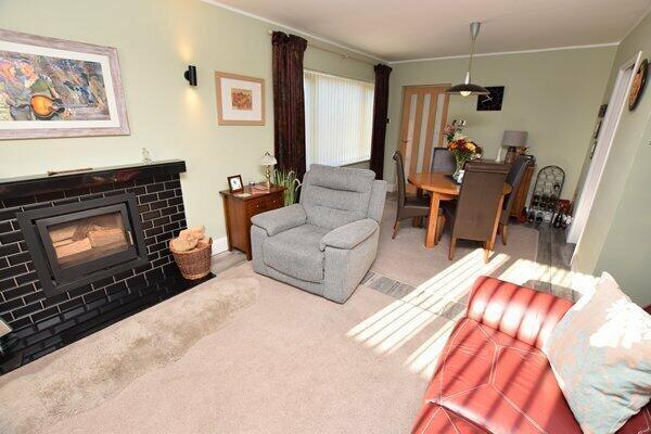 open plan lounge & dining room