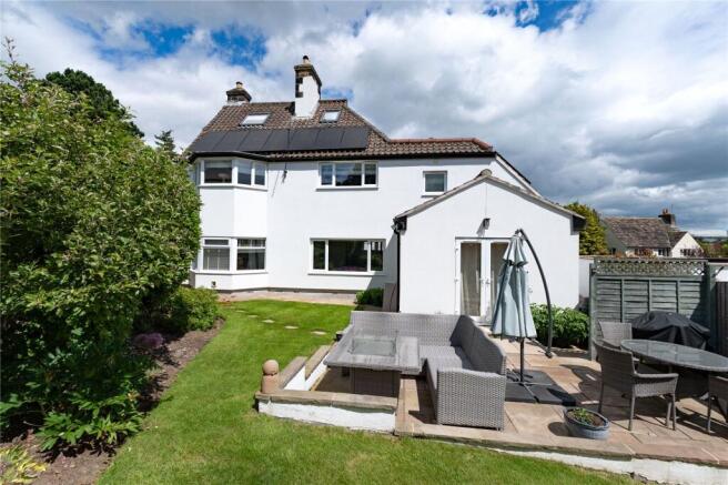 4 bed Detached for sale Image 9