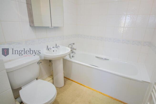 2 bed Apartment for sale Image 12
