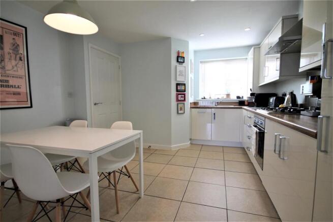 Further Kitchen/Dining Room Image