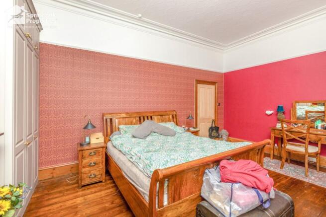 3 bed Terraced for sale Image 10