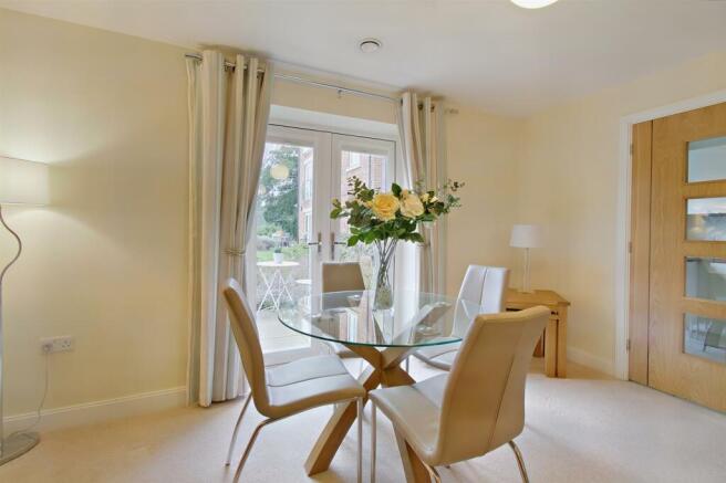 8542365-interior10-800.JPG