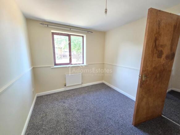 3 bed Semi-Detached for sale Image 6