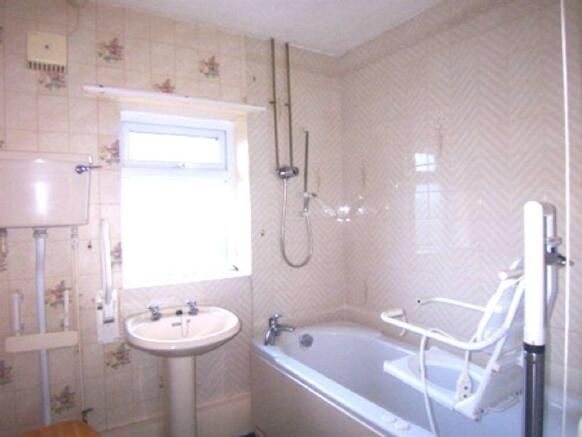 Photo 8