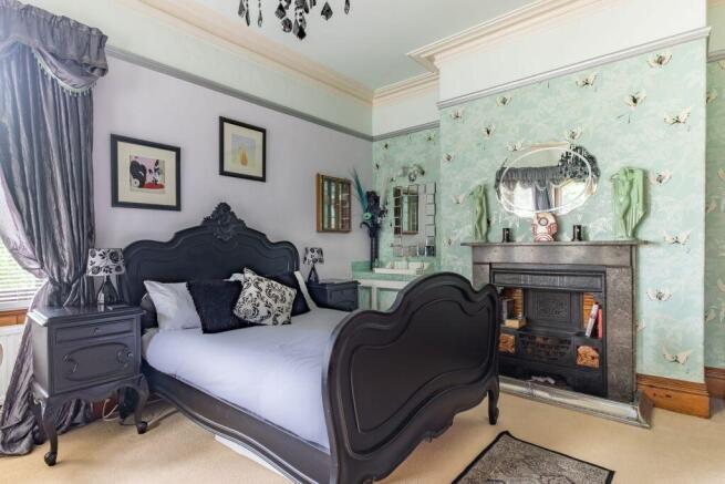 8 bed Character Property for sale Image 8