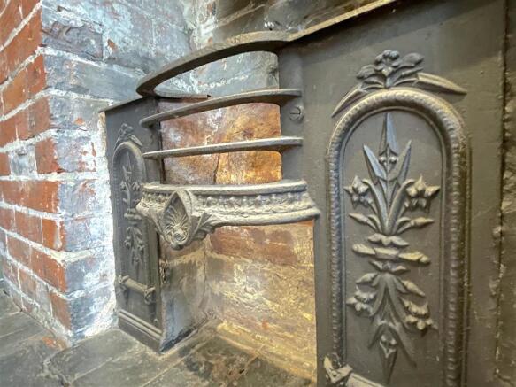 Bedroom Fireplace (2).jpeg