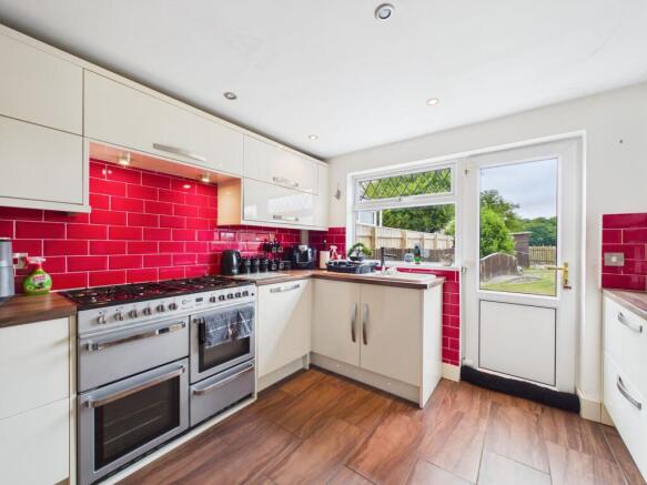 3 bed Terraced for sale Image 7