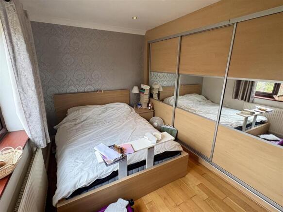 4 bed Detached to rent Image 12