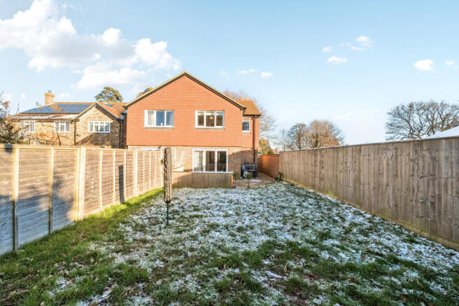 Broombarn Lane, Great Missenden, HP16 photo 2