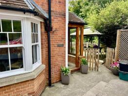 River Cottage, Cores End Road, Bourne End SL8 5AL