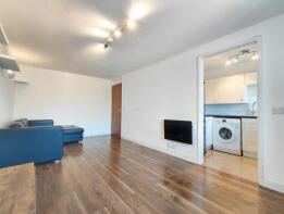 33, Deanery Close, East Finchley, London N2 8NS